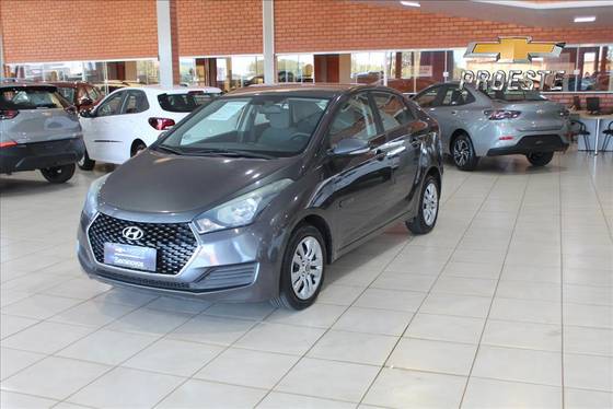 HYUNDAI HB20S 1.0 COMFORT PLUS 12V FLEX 4P MANUAL